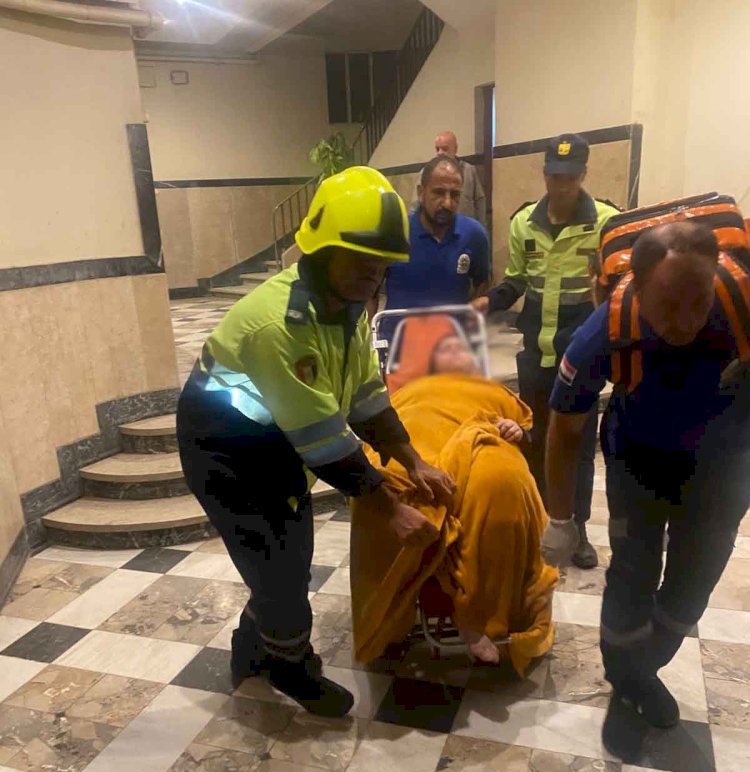 الاجهزة الامنية تنقل ربة منزل للمستشفي بالقاهرة