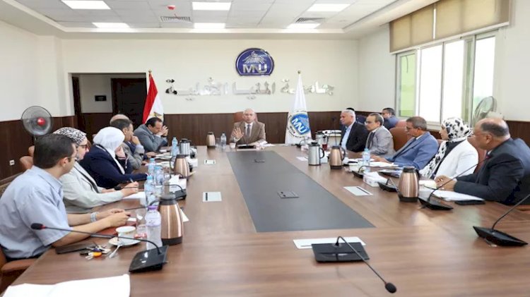 مجلس جامعة المنيا الأهلية يناقش إنشاء كلية التمريض