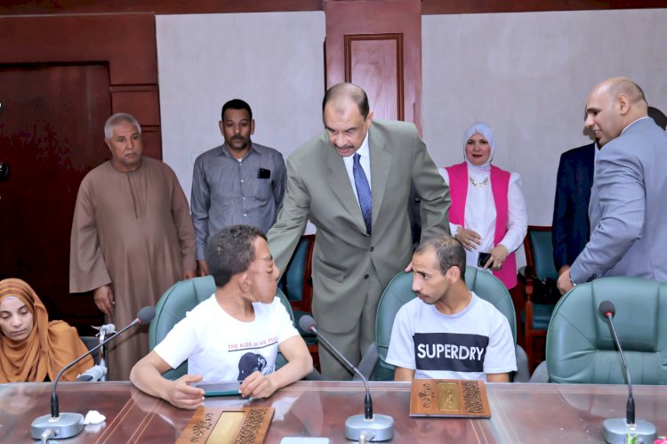 محافظ سوهاج يدشن مشروع "استثمر في نفسك" ضمن مبادرة "أسرتي قوتي"