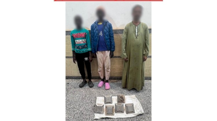 اعرف حقيقة فيديو سرقة القطع الحديدية الخاصة بتهدئة السرعة بطريق الواحات بالجيزة