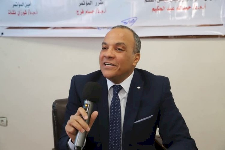 تعيين عميدي كليتي الآداب والتربية بجامعة قنا