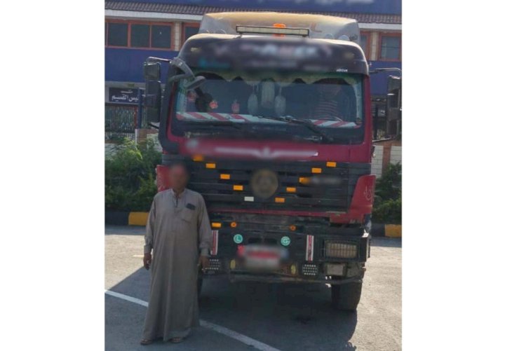 ضبط سائق  سيارة "نقل" لقيامه بالسير عكس الإتجاه بالقاهرة