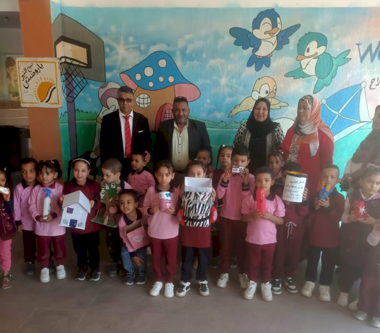 طابور الصباح في صدارة اهتمامات وكيل إدارة أبوتشت التعليمية خلال جولته الميدانية