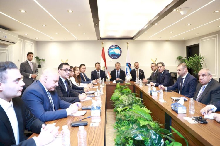 تفقد غرفة العمليات المركزية لحزب مستقبل وطن لمتابعة التحضيرات لبرلمان 2025