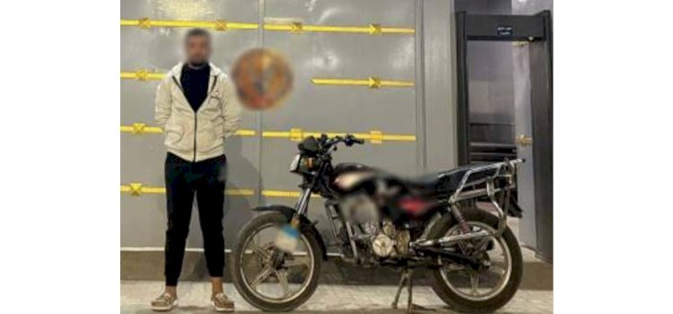 كشف ملابسات فيديو قيام قائد دراجة نارية الاصطدام بمواطنين بالمنيا