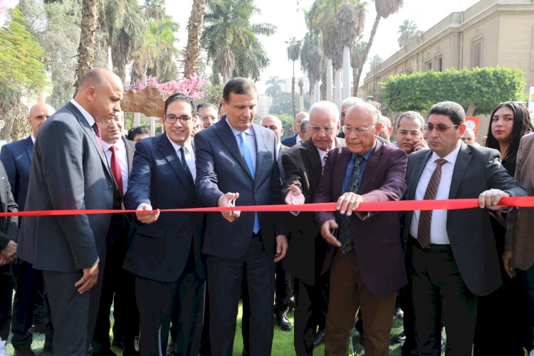 فاروق ومحمد يفتتحان معرض كلية الزراعة للبساتين بجامعة القاهرة في نسخته الأولى