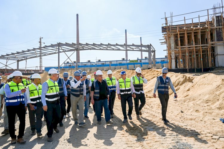 رئيس العربية للتصنيع يتفقد أعمال إنشاء مصنع تدوير المخلفات الصلبة بالدقهلية