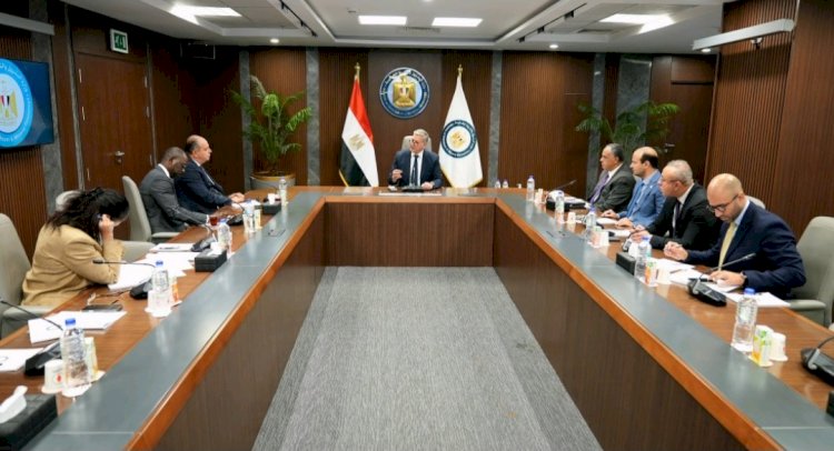 وزير البترول  يبحث تعزيز التعاون مع مؤسسة التمويل الأفريقية