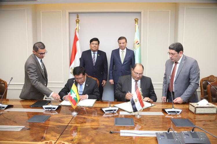 وزير الزراعة يشهد توقيع مذكرة تفاهم لتبادل الخبرات والتكنولوجيا الحديثة مع دولة ميانمار