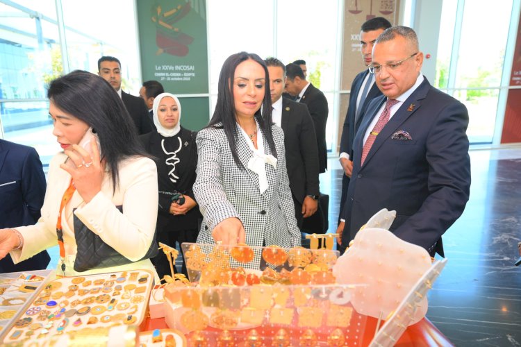 مايا ومبارك  يتفقدان معرض "ديارنا" على هامش "الإنكوساي25” بشرم الشيخ