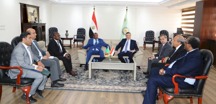 وزيرا الزراعة ووزير الداخلية الزامبي يناقشان موقف المزارع المصرية المشتركة