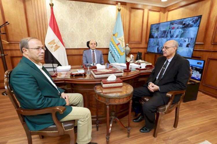 محافظ كفرالشيخ يبحث مع مدير عام الأبنية التعليمية مشروعات إنشاء وتطوير المدارس