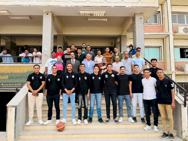 انطلاق فعاليات «100 يوم رياضة» بكلية الحقوق بقنا