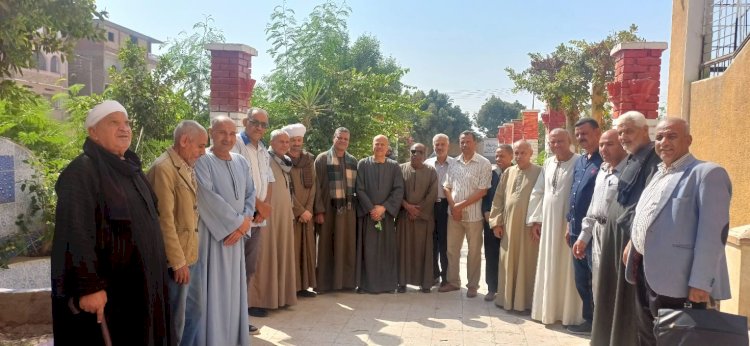 عبدالواحد يبحث مع رؤساء مجالس الأمناء سبل دعم التعليم والمشاركة المجتمعية