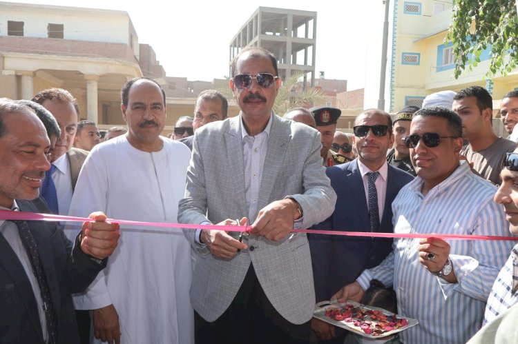 محافظ سوهاج يفتتح سوق “اليوم الواحد” بمدينة دار السلام