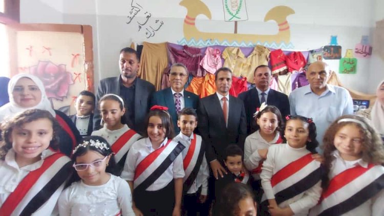 وكيل تعليم كفر الشيخ يفتتح معرض شتاء دافئ بمدرسة الجمهورية
