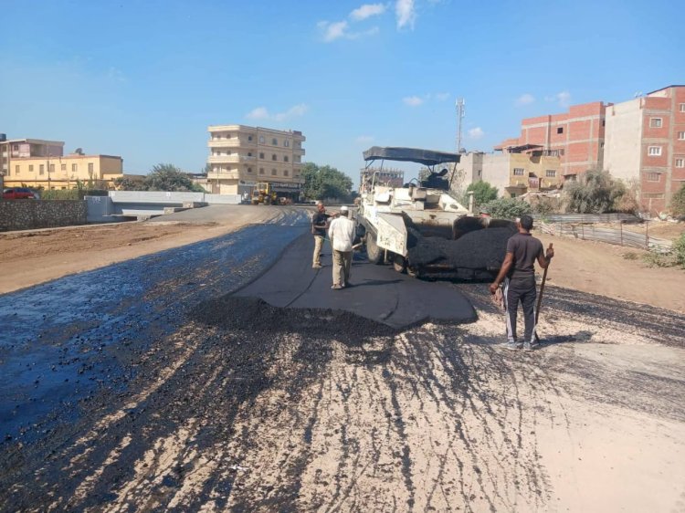 محافظ كفرالشيخ يوجّه برفع كفاءة ورصف مدخل كوبري صلاح الدين بقلين