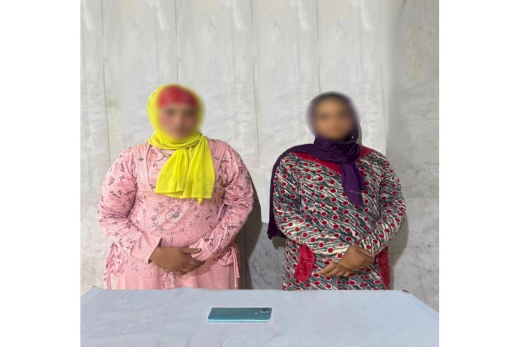 ضبط فتاتين لقيامهمن بسرقة محمول مواطن بالجيزة