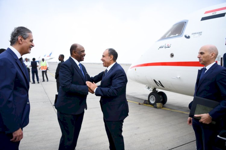 وزير الخارجية يزور السودان