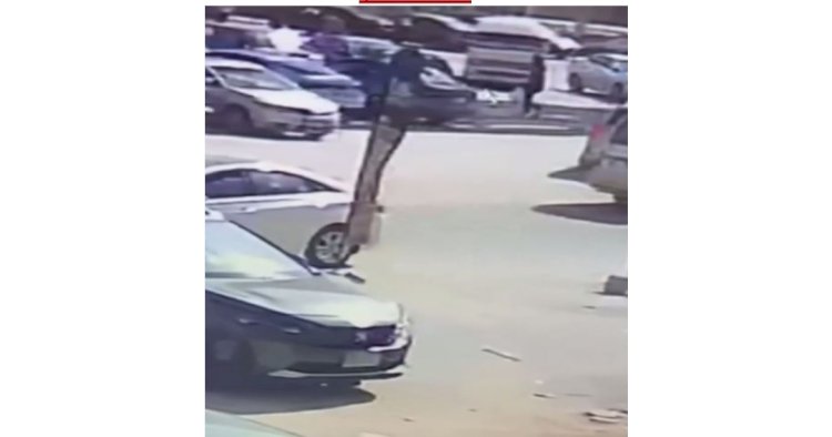 القبض علي المتهم بتحطيم زجاج سيارة وسرقة مبالغ مالية من داخلها بالجيزة