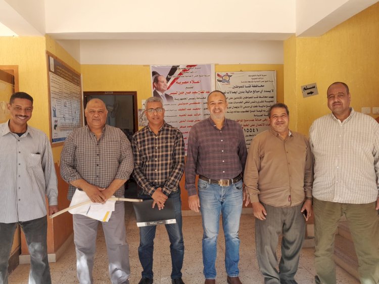 زيارة مدير متابعة إدارة قنا التعليمية لمدرسة الشيخ حسن الإعدادية بالترامسة