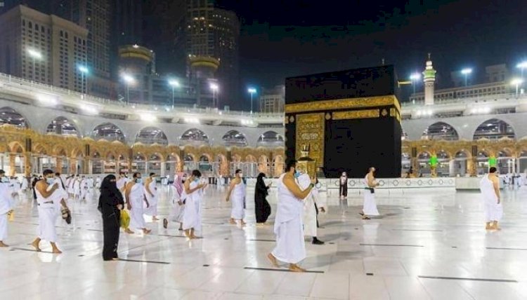 وفاة 42 معتمرًا هنديًا في اصطدام حافلتهم بصهريج نفط