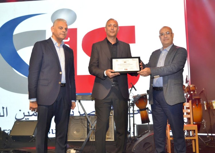 إعلان الفائزين الثلاثة بمسابقة عزة عارفين للبحث العلمى