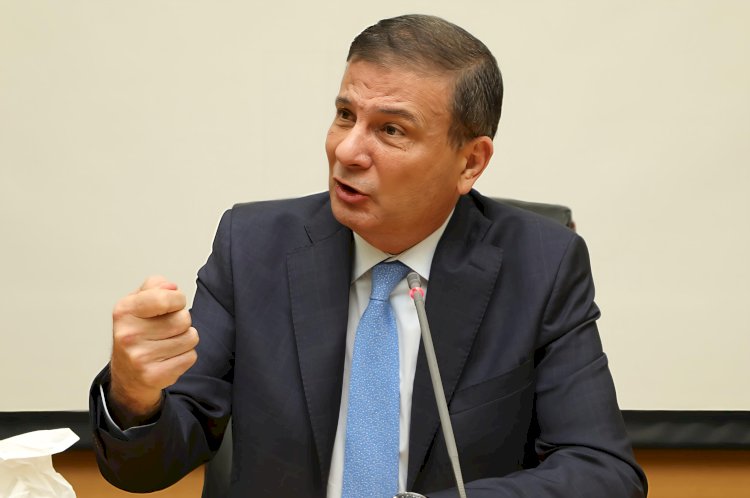 وزير الزراعة بمديري مديريات الزراعة ومسئولي حماية الأراضي بالمحافظات