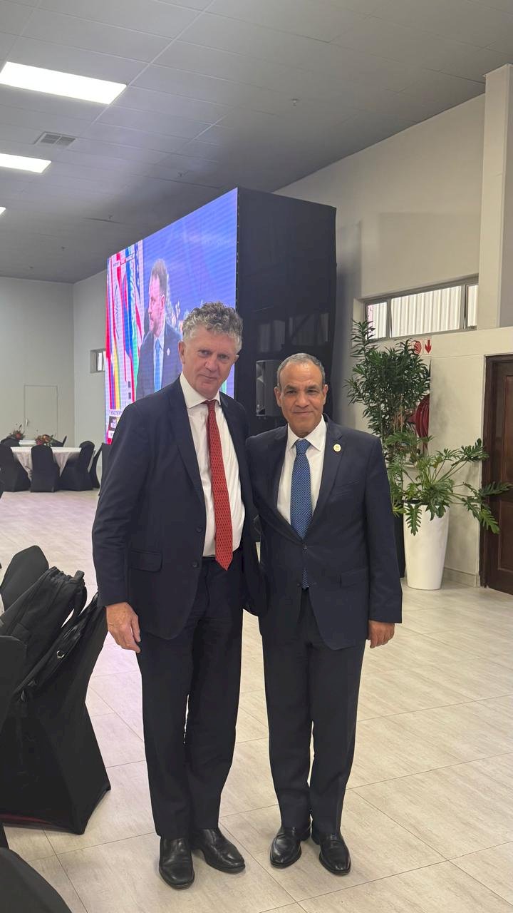 وزير الخارجية يلتقى مع مستشار الأمن القومي البريطاني