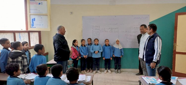 عبدالواحد يتفقد مدارس أبوتشت ويؤكد: الانضباط ودعم التفوق في صدارة الأولويات