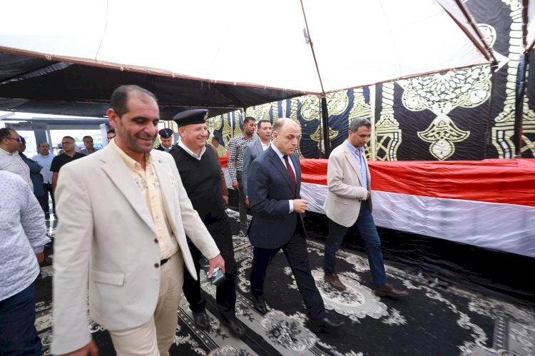 محافظ كفرالشيخ يطمئن على جاهزية اللجان الانتخابية بالمحافظة