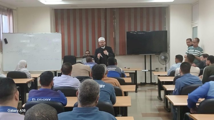 ندوة تثقيفية للعمال بمجمع صناعات العربي جروب ببنها