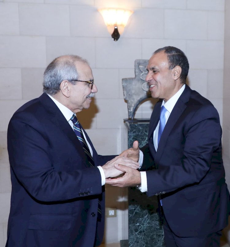 وزير الخارجية يلتقي رئيس مجلس الوزراء اللبناني في بيروت