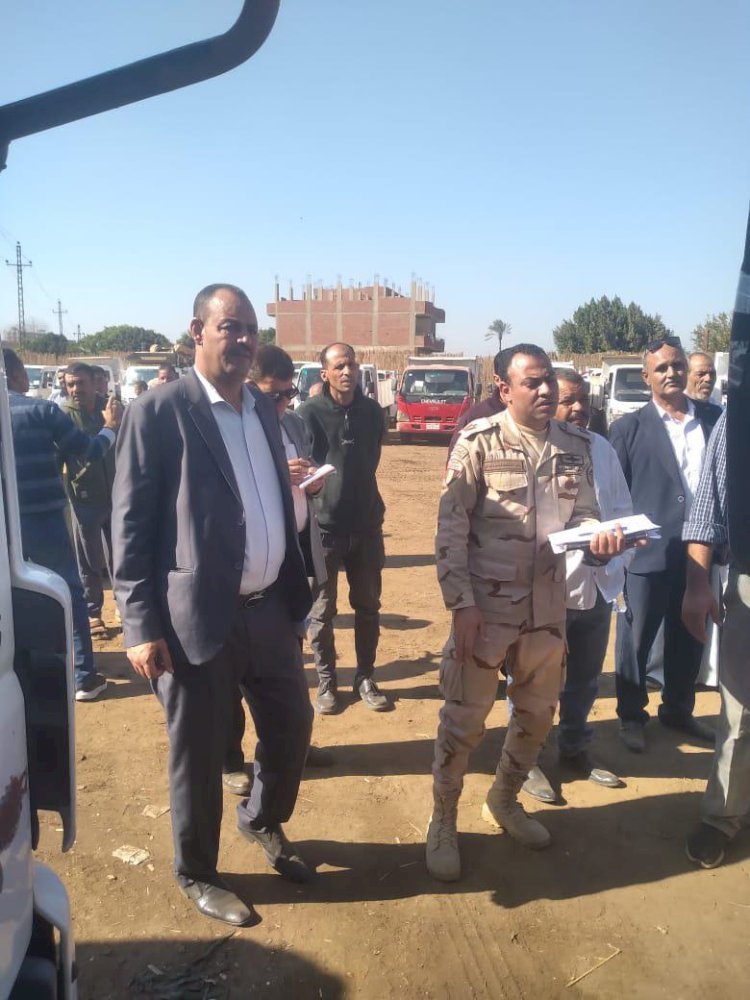 رئيس مدينة الفشن يتفقد معدات الحملة الميكانيكية للتأكد من جاهزيتهافي الأزمات