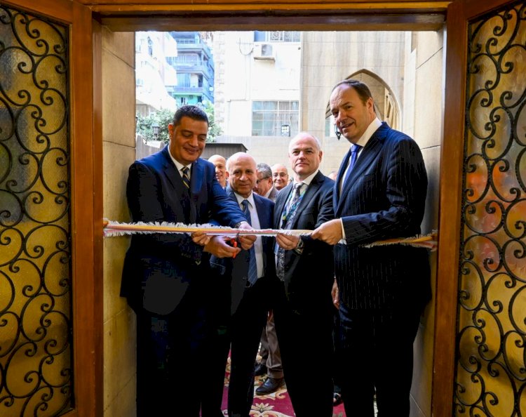 الوكيل الدائم لوزارة التضامن يفتتح معرض الحرف اليدوية السنوي لجمعية الصعيد