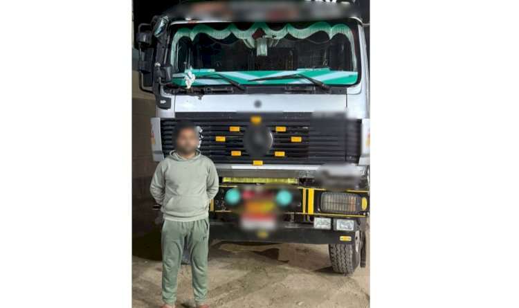 كشف فيديو قيام سائق بتهديد آخرلإعتراضه على تصويره أثناء سيره برعونة بالقليوبية