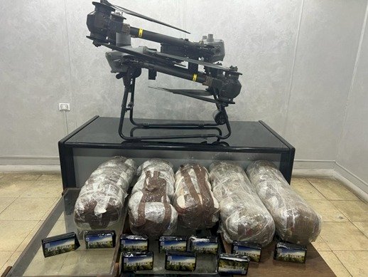 إحباط تهريب 35 كيلو مخدرات بإستخدام طائرة "درون" بالسويس