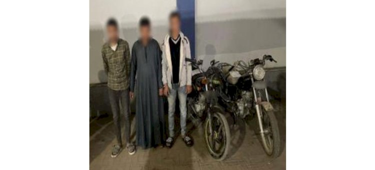 القبض علي المتهمين بسرقة دراجة بسوهاج