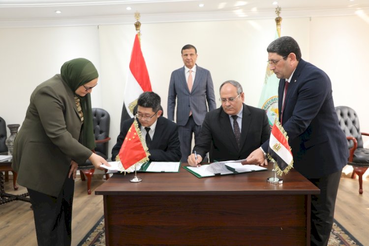 وزير الزراعة يشهد توقيع مذكرة  بين "البحوث الزراعية" و كبرى المؤسسات الاكاديمية الصينية