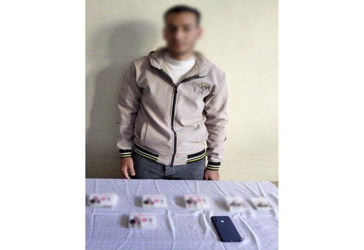 ضبط المتهم بتوزيع كروت الدعاية الإنتخابية الخاصة بمرشح علي المواطنين بالبحيرة