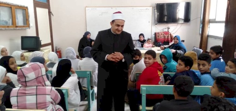 أوقاف الشرقية تنظّم ندوة توعوية بالمدارس حول "توقير كبار السن"