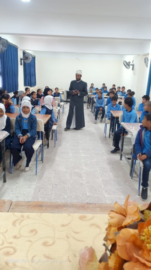 أوقاف مطروح تنظّم قوافل دعوية مدرسية حول احترام كبار السن