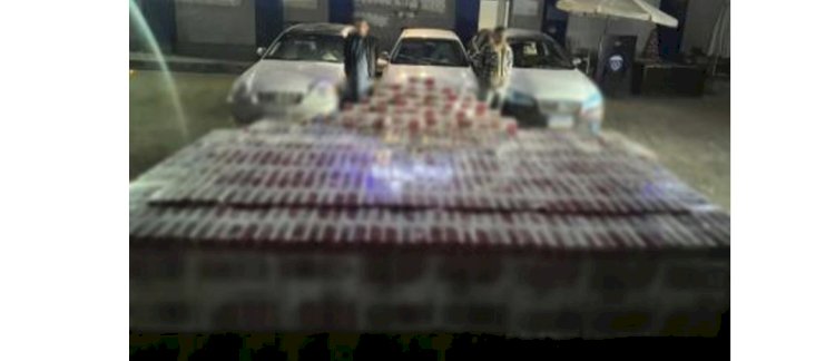 ضبط 4 متهمين بحوزتهم أكثر من 61 ألف عبوة سجائر مهربة