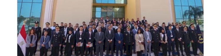 الداخلية  تنظم ورش  للطلبة عن" دور الجهاز الحكومى فى مواجهة مخططات إسقاط الدول