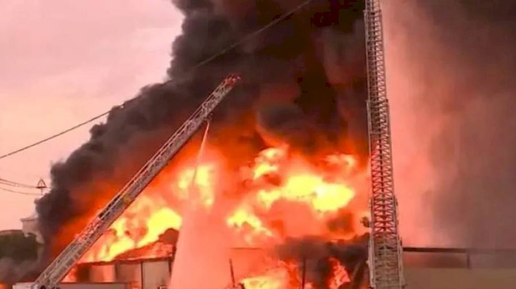 مصرع 17 في حريق بأندونيسيا