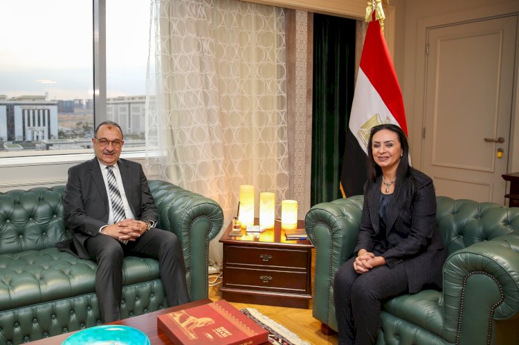 " مايا وشيمي"  يبحثان  التعاون المشترك في مشروعات صناعية توفر آلاف فرص العمل