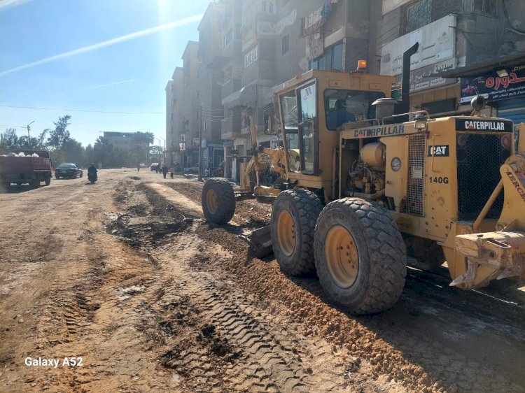 محافظ أسيوط: تقدم ملحوظ في أعمال رصف شارع الجلاء بحي شرق