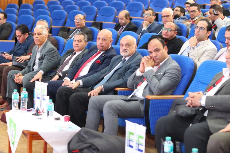 رئيس جامعة كفر الشيخ يشهد انطلاق وقائع المؤتمر السنوي السادس لقسم القلب بكلية الطب