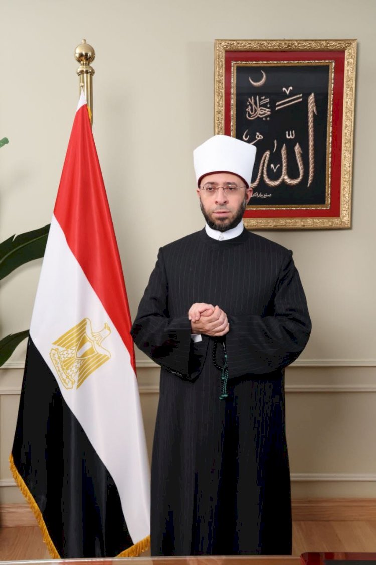 وزير الأوقاف يهنئ الرئيس بالعام الميلادي الجديد
