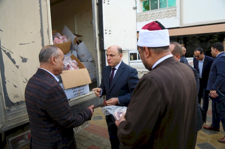 محافظ كفرالشيخ: توزيع 2 طن لحوم صكوك أضاحي للأسر الأولى بالرعاية